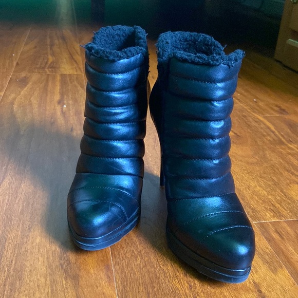 Neiman Marcus high heeled boots - Picture 1 of 6
